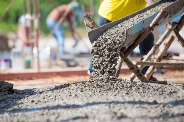 Backyard Concrete Pouring in Tehachapi