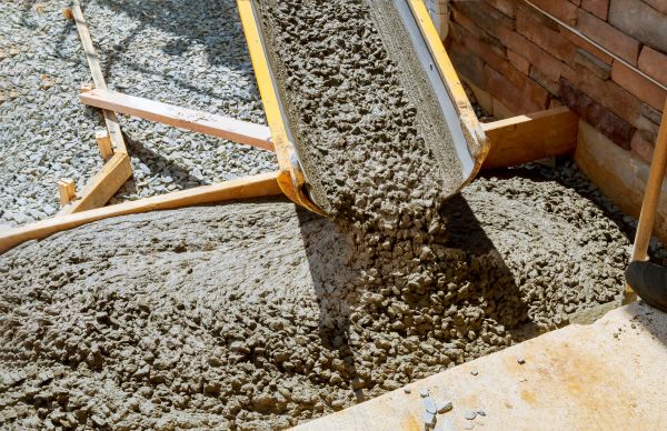 Cement Walkway Pouring in Tehachapi